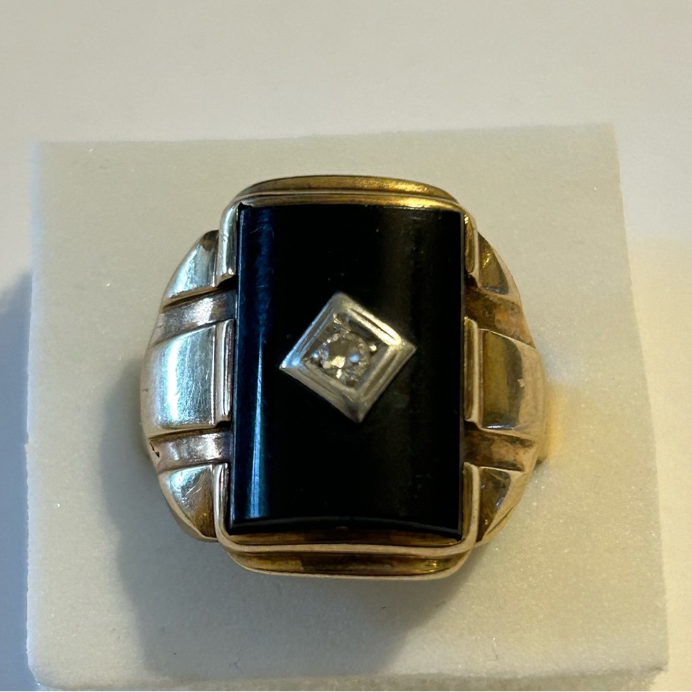 Vintage 10k Gold, Onyx, and Diamond Ring